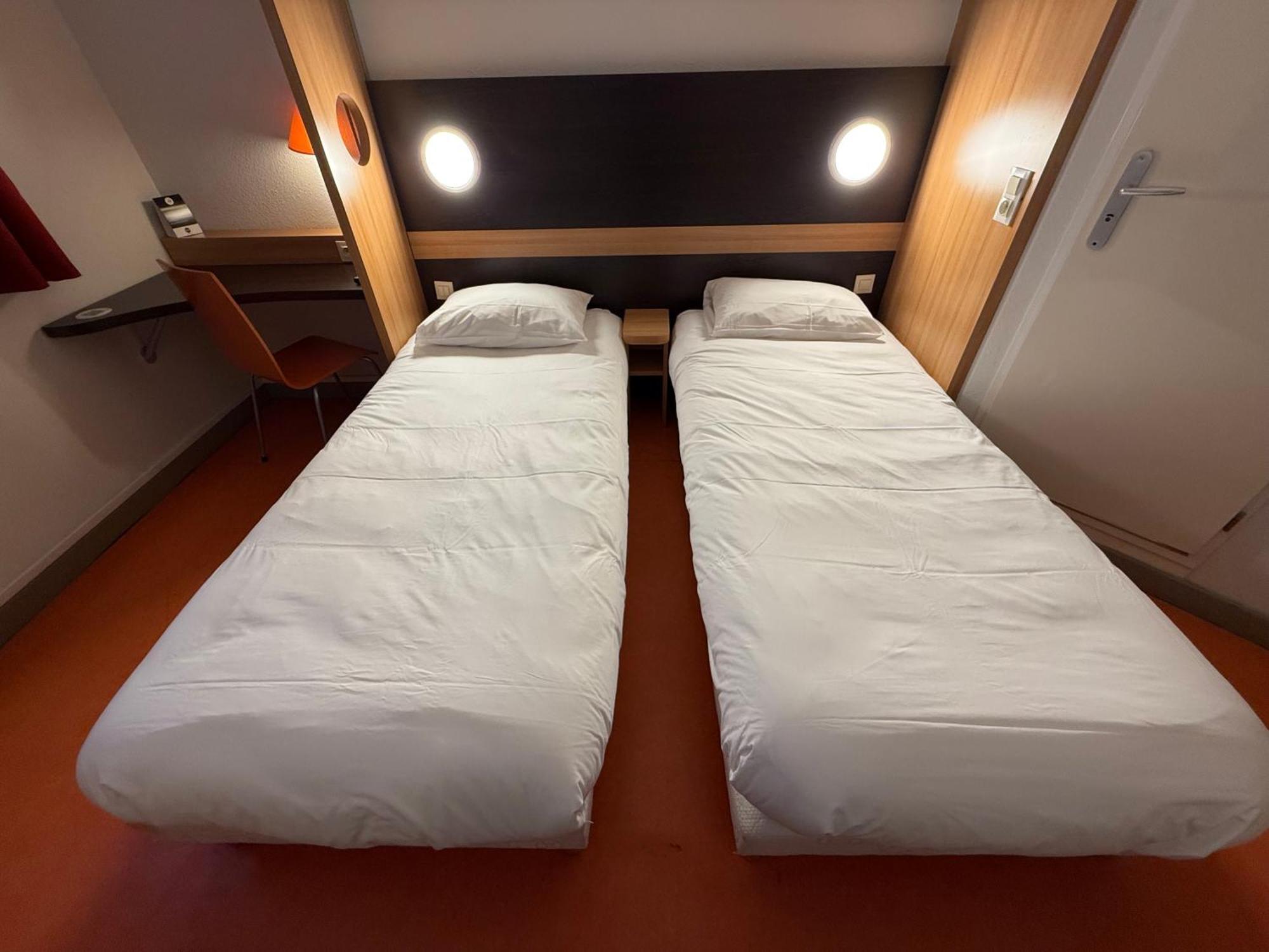 B&B Hotel Lisieux Parc Des Expositions Екстериор снимка