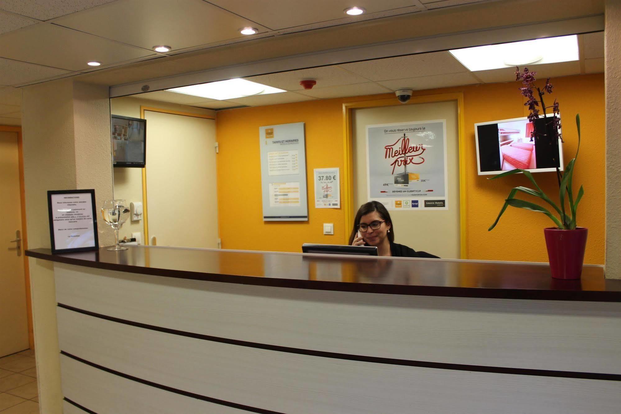 B&B Hotel Lisieux Parc Des Expositions Екстериор снимка
